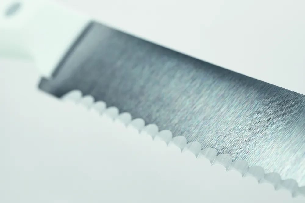 Markenprodukt Wüsthof Classic Aufschnittmesser mit Wellenschliff 14 cm