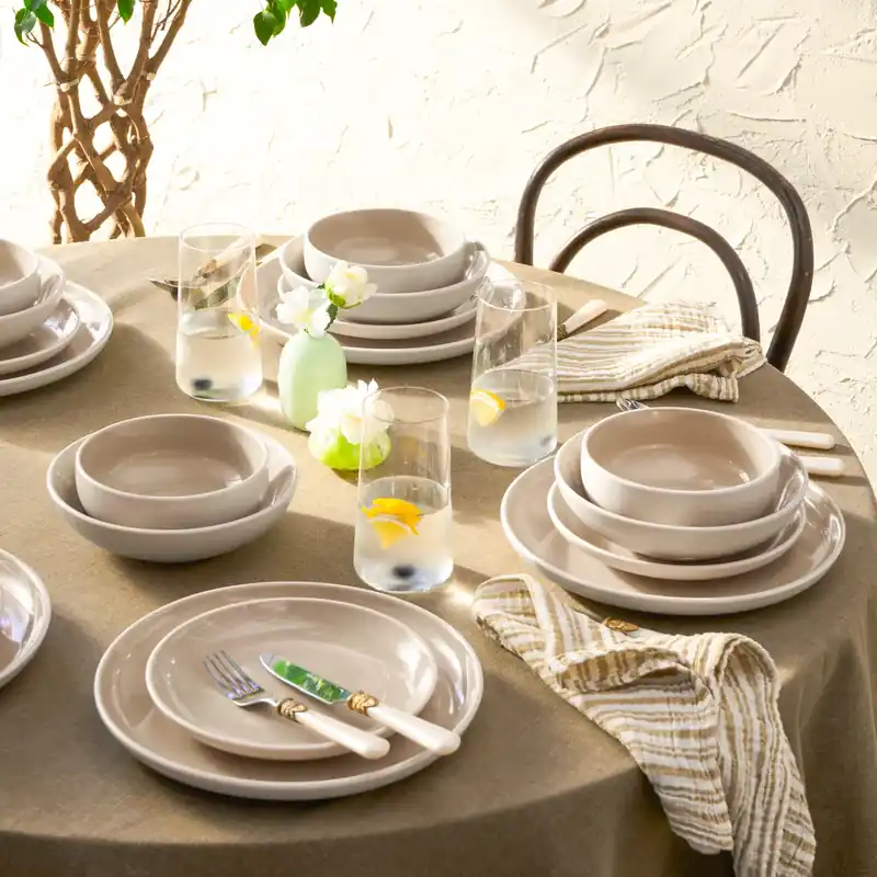 Must-Have Karaca Abby 24-teiliges Steinzeug-Tafelservice für 6 Personen, Creme