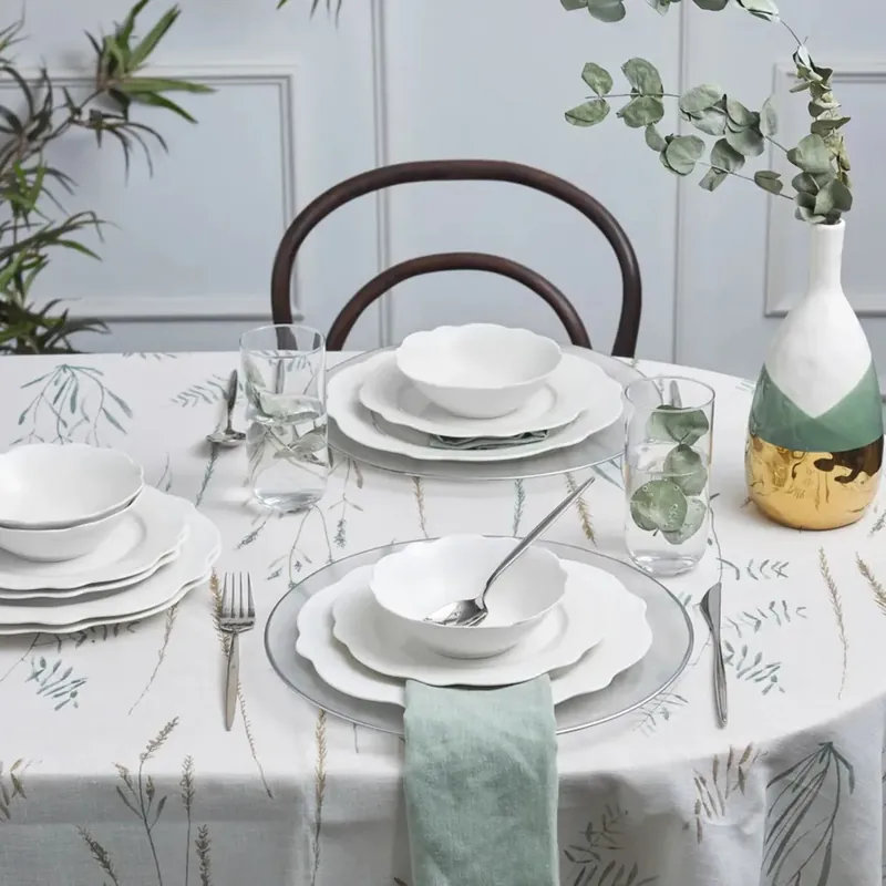 Karaca Daisy für 4 Personen Geschirrset, 12 Teilig, New Generation Bone, Weiß Neue Kollektion